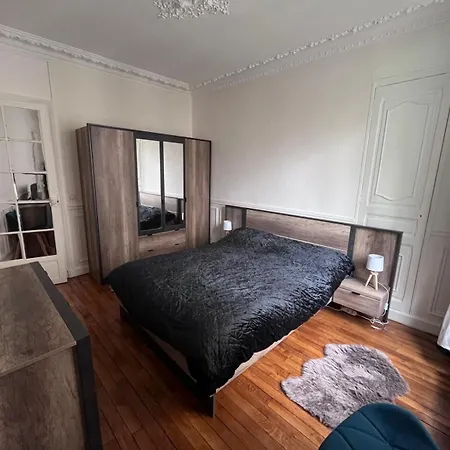 Neuilly, 1 Chambre, A 2 Stations De La Defense Et Des Champs Elysees דירה *